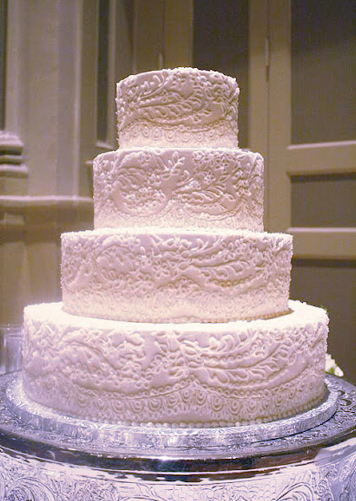 elaborate piped lace wedding cake