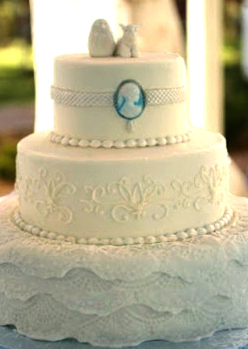 layered fondant lace with vintage cameo wedding cake