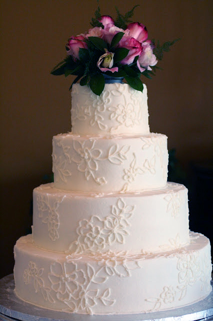 piped lace cake
