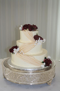 wedding cake with gumpaste flowers
