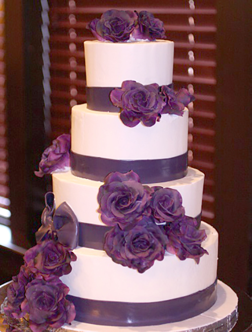 purple roses wedding cake