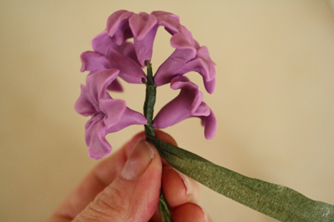 taping gumpaste hyacinths together