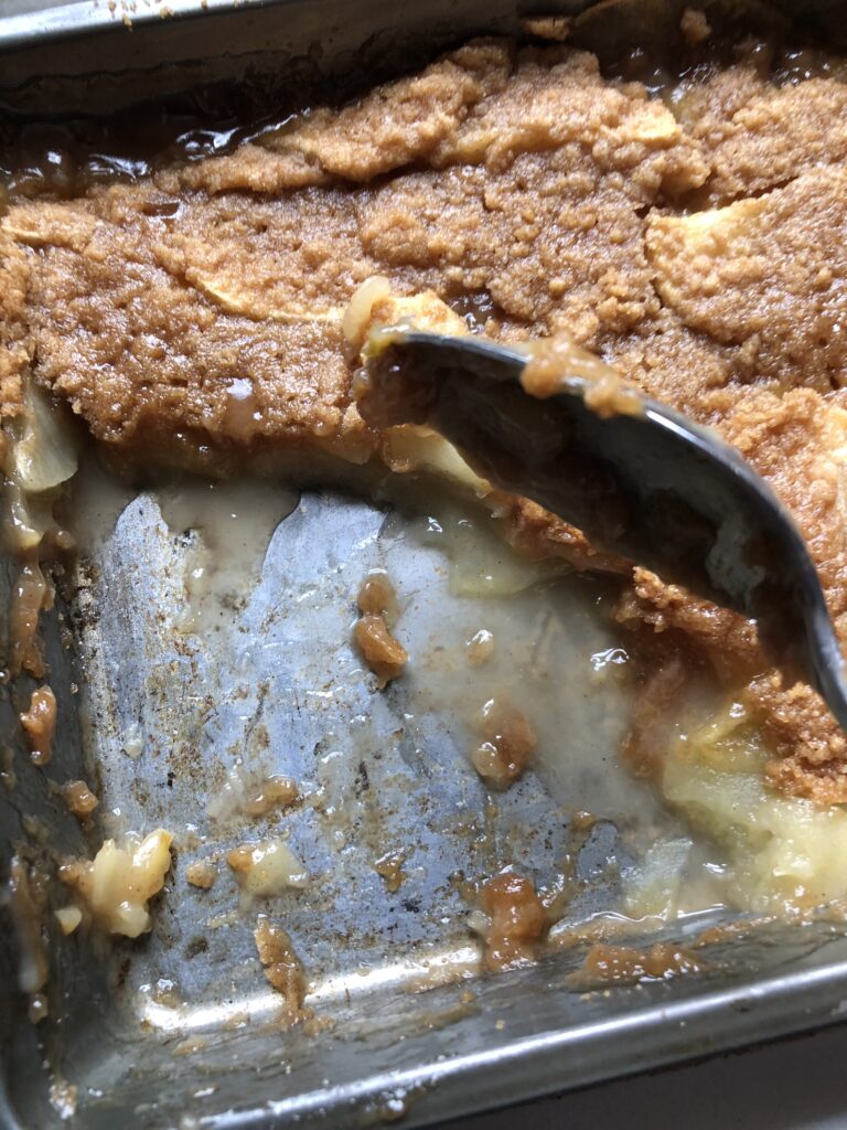 baked pan of apple pie filling