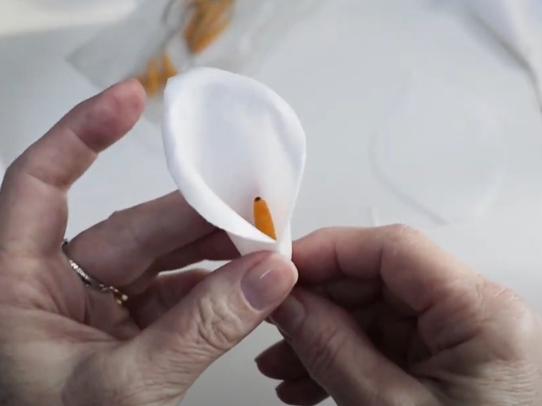 how to make a wafer paper calla lily finished flower shape