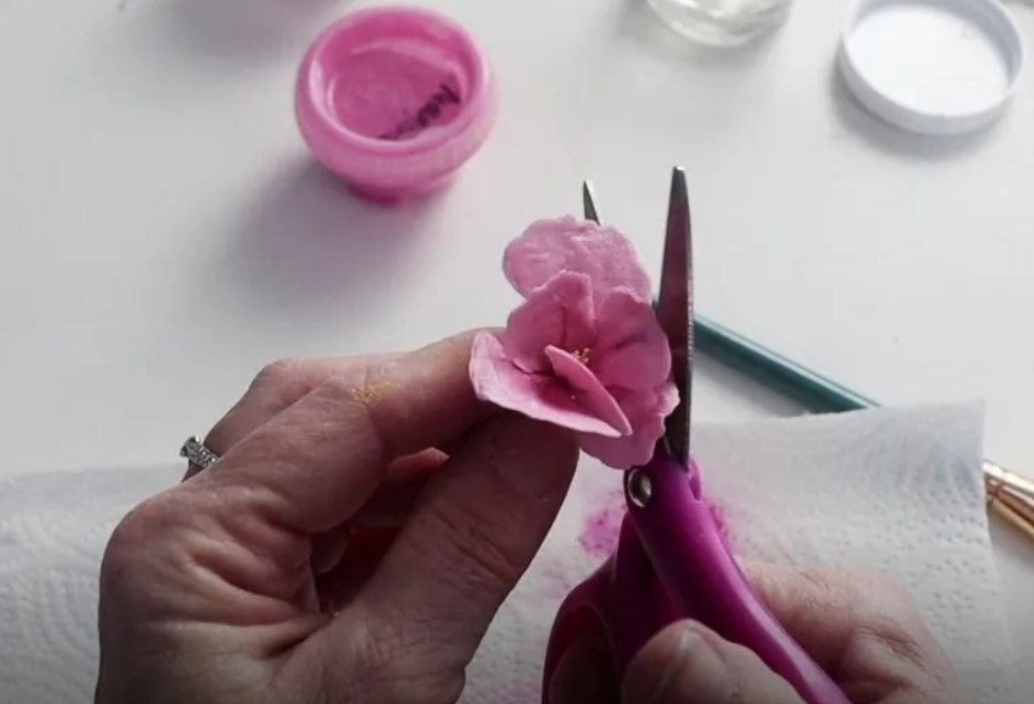 trim the petals to size