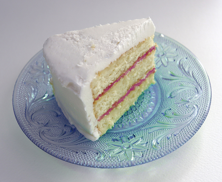 vanilla cake with raspberry filling